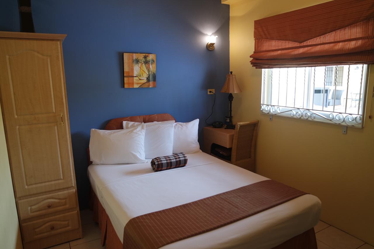 Hotel Kiskadee Korner Port of Spain Esterno foto