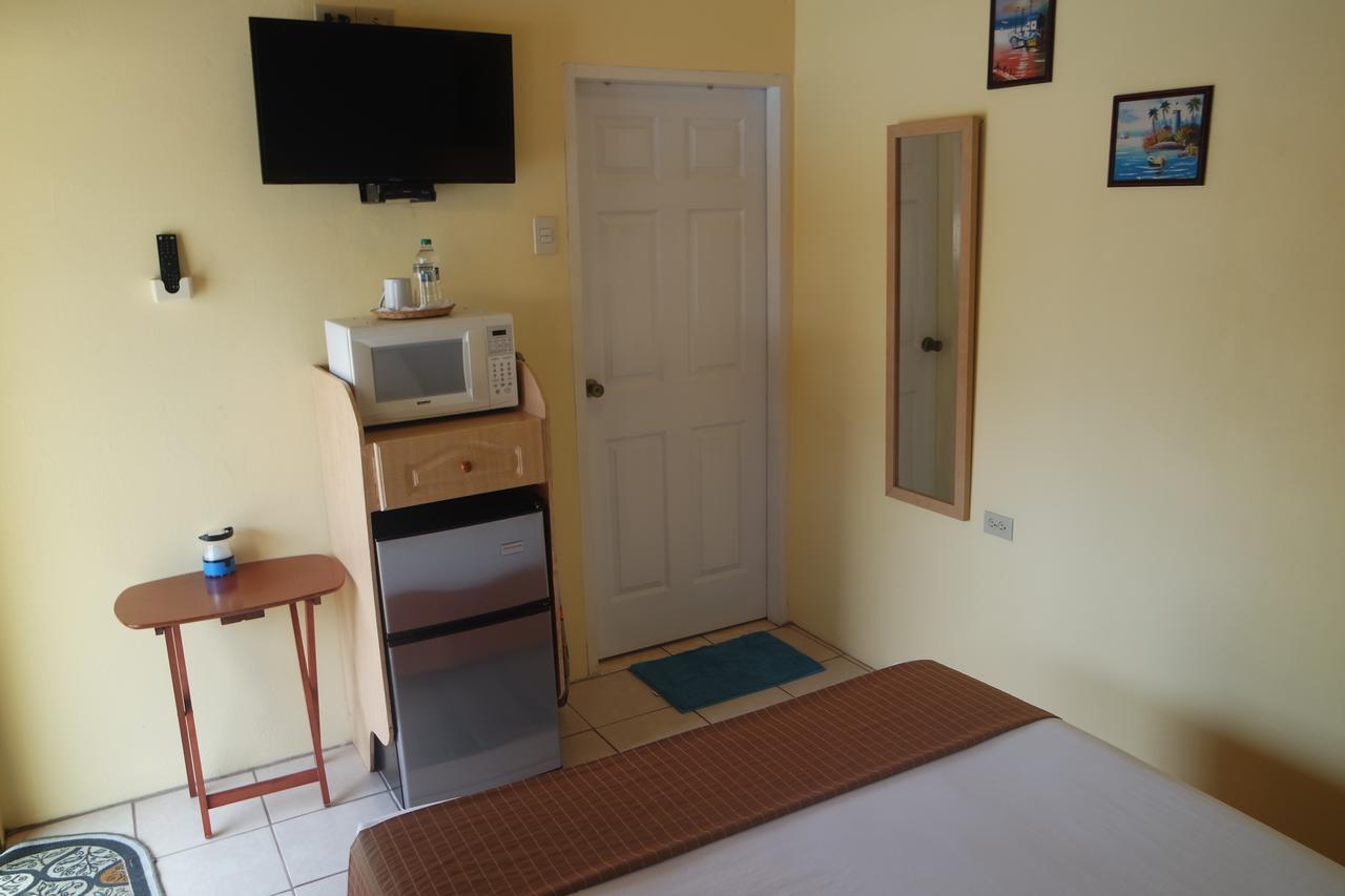 Hotel Kiskadee Korner Port of Spain Esterno foto